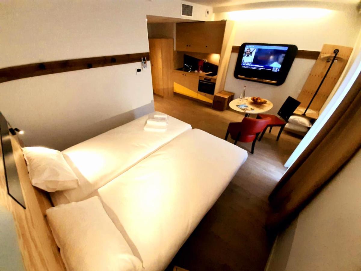 Greet Hotel Castets Coeur Des Landes 外观 照片